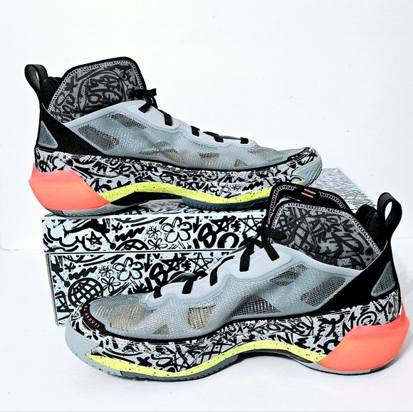 Nike Wmn Air Jordan 37 Satou - Picture 2 of 7